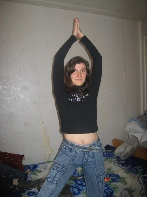 14-brunette-shows-her-boobies