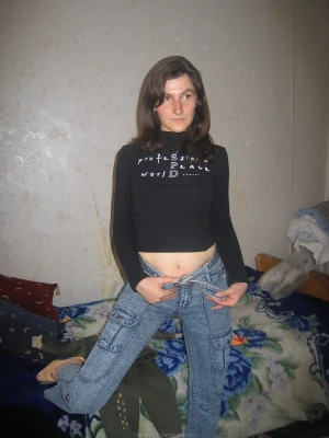 16-brunette-shows-her-boobies