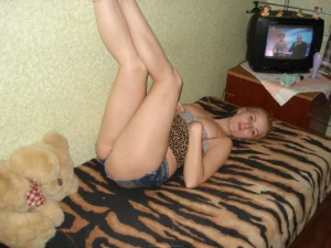 71-busty-blonde-girlfriend