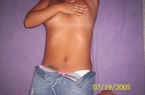 09-busty-gf-dont-hide-anything