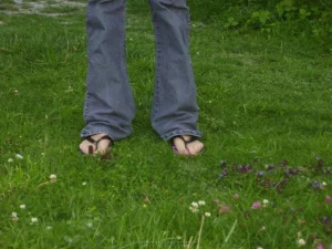 23-chick-in-forest-getting-nude