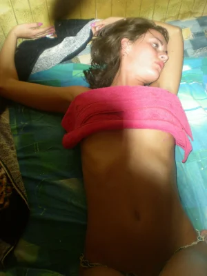 64-dasha-love-to-do-photo-of-herself