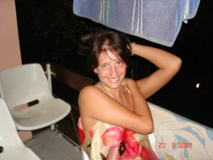 39-drunk-babe-in-the-car