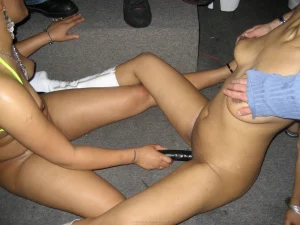 22-drunk-gfs-at-the-party