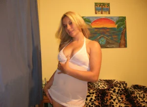 08-erotic-blonde-gf