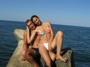 25-erotic-gfs-on-the-beach