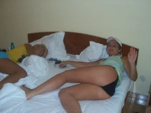 11-family-on-nude-beach