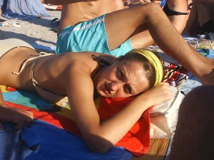 21-family-on-nude-beach