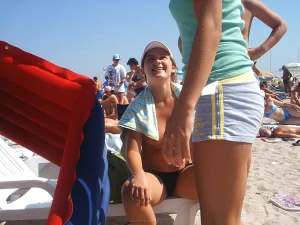 23-family-on-nude-beach