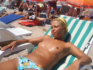 36-family-on-nude-beach