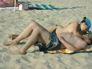 41-family-on-nude-beach