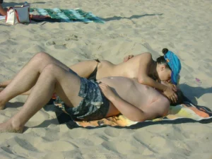 42-family-on-nude-beach