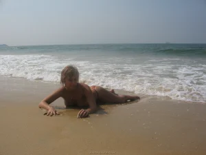 27-gf-adores-water-scooter