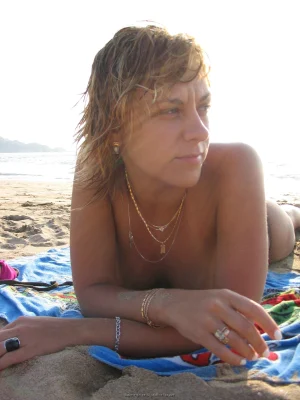 46-gf-adores-water-scooter