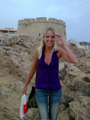 36-gf-loves-anal-sex