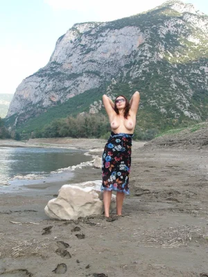 10-gf-shows-her-body