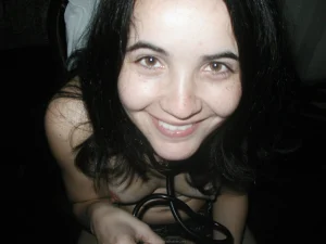 12-gf-shows-her-hairy-pussy