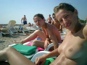 06-gfs-rest-on-the-beach-topless