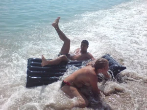 20-gfs-rest-on-the-beach-topless