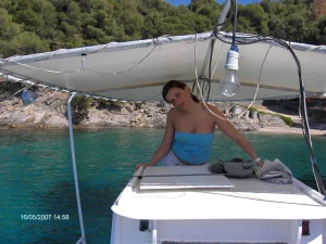 46-glamour-gf-wears-bikini