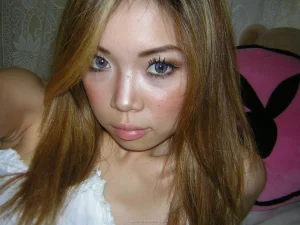 hot-asian-babe-playing-with-her-pussy-45