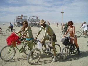 22-i-like-this-party