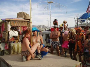 38-i-like-this-party