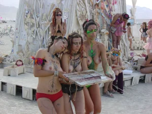 77-i-like-this-party