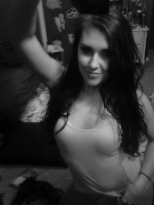 17-lost-photos-of-charming-babe