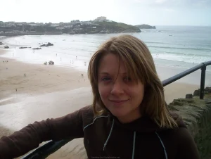 03-lovely-gf-shows-her-puffy-nipples