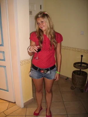 26-lovely-gf-shows-her-puffy-nipples