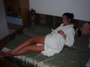 04-lustful-brunette-near-the-mirror