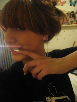 05-lustful-hairy-pussy-gf