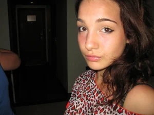 09-lustful-hairy-pussy-gf