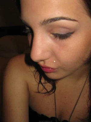 12-lustful-hairy-pussy-gf