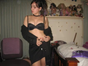 51-lustful-hairy-pussy-gf