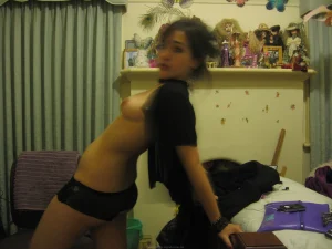 71-lustful-hairy-pussy-gf