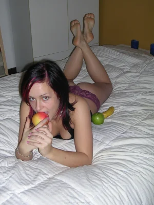 11-my-babe-loves-fruits