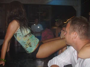 02-my-gf-corie-and-her-friends