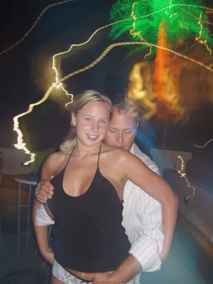 25-my-gf-corie-and-her-friends