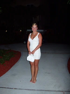 27-my-gf-corie-and-her-friends