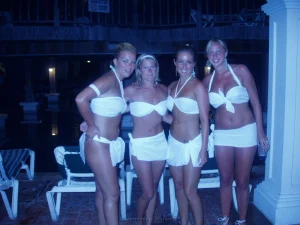 48-my-gf-corie-and-her-friends