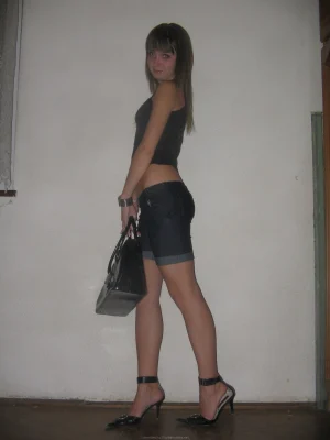 03-my-girl-loves-posing-for-me