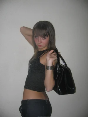 06-my-girl-loves-posing-for-me