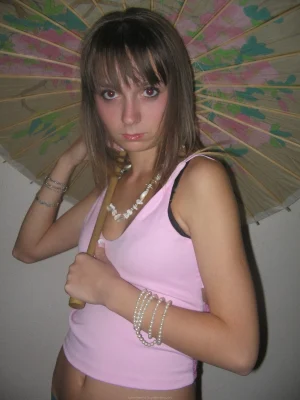 12-my-girl-loves-posing-for-me