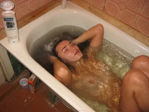 17-my-hairy-pussy-babe-in-bath
