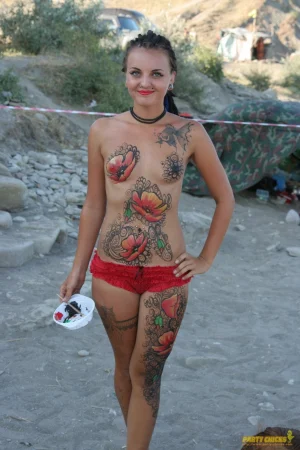 02-my-lovely-gf-on-a-party