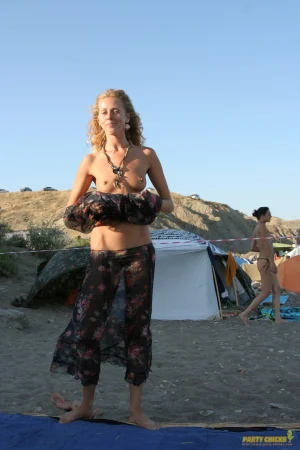 15-my-sweet-chick-loves-nude-beach