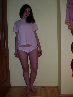 34-my-sweet-girl-shows-her-body