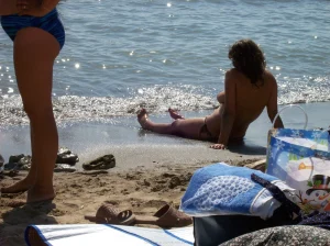 16-my-topless-wife-on-the-beach